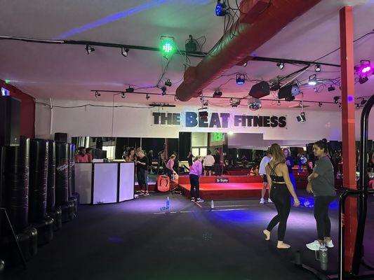 1hr15m cardio kickboxing class with live dj