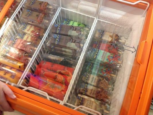 Large selection of paletas!