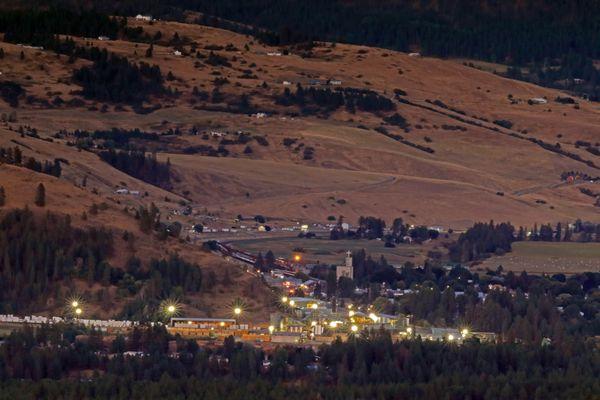 Blue hour landscapes - Town of Kettel Falls