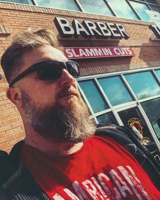 Got me a SLAMMIN CUT in Stafford today. Highly recommend!  Has a "barbershop" atmosphere and a can do beards too! A+