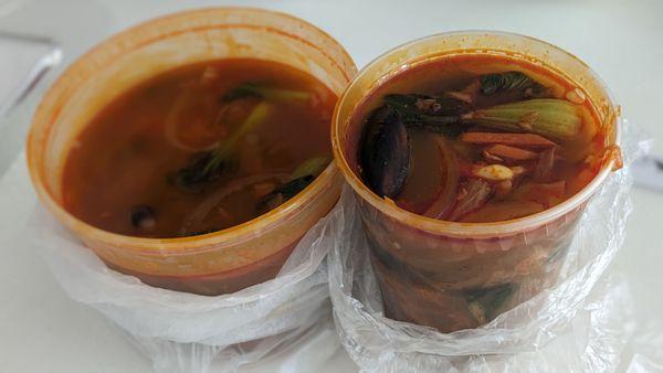 Mugeog Jjamppong (big container) and Haemul Chadol Jjamppong (regular container) with noodles in separate containers