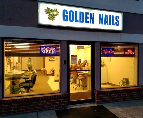 Golden Nails Port Angeles