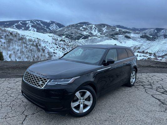 Rifle Car Rental Colorado | Range Rover Velar AWD SUV Rental | Motion Rent A Car | MotionRrentalCars.com 970-376-4885