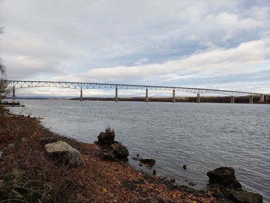 Rhinecliff - Kingston Bridge.