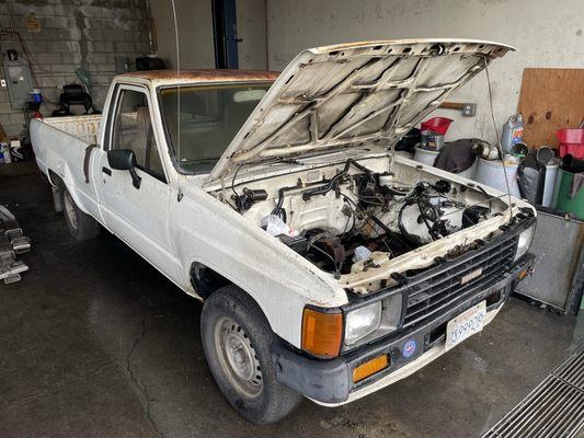 CLEANING ENGINE BAY BEFORE DROPPING IN MOTOR