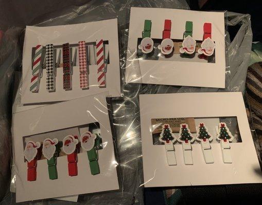 12/30/22 Christmas themed mini clothes pins