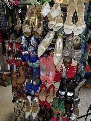 Ladies, mens and kids shoes, clothes, & other fashion accessories!