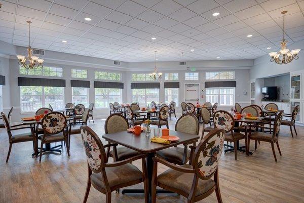 The Courtyards at Mountain View | Independent Living, Assisted Living & Memory Care | Denver, CO | Dining