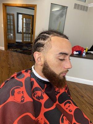 Line up w/taper and beard maintenance