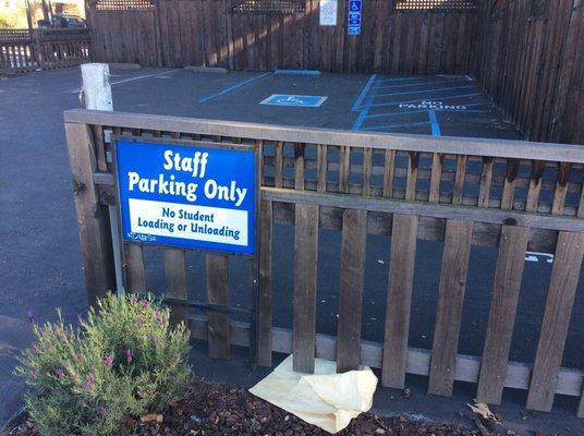 Staff only parking lot notice