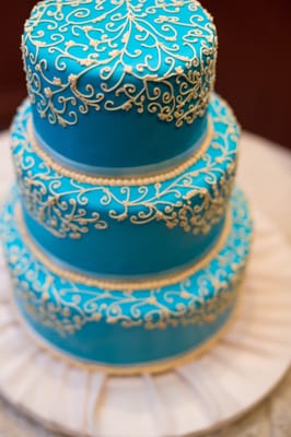 Blue & Ivory Piped Wedding Cake