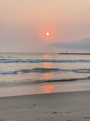 ventura beach- sunset medicine