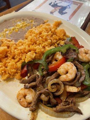 Beef and shrimp Fajitas