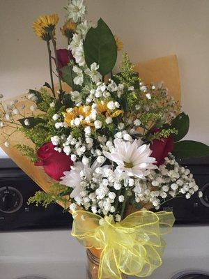 $25 arrangement. Extremely friendly staff.