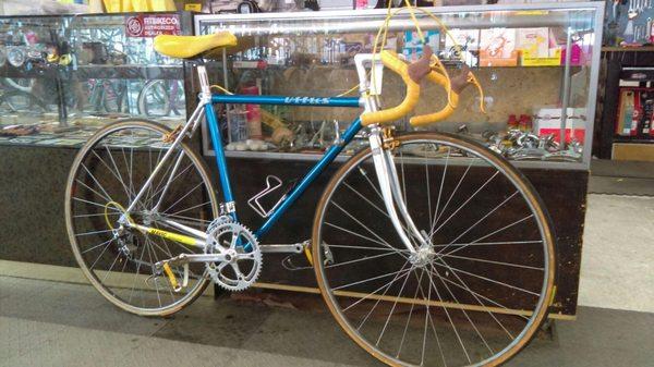 Julian Has been helping me in the restoration of this vintage '86 Vitus Mavic bike for L'eroica California. Great guy, thanks!