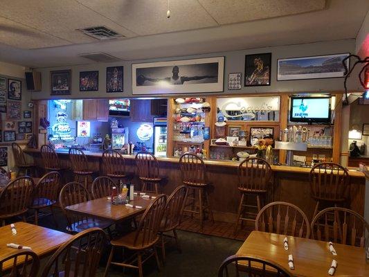 Coach's Neighborhood Bar & Grill