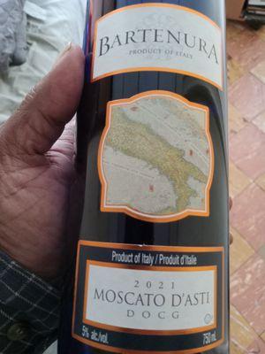 Bartenura Moscato D'Asti wine 750 ml