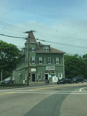 Colonial Liquors of Upton -- 6 Milford Street / Route 140, Upton         Storefront