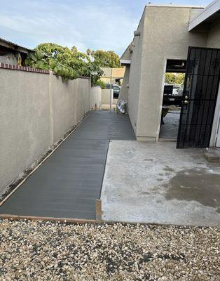 Concrete side walk job