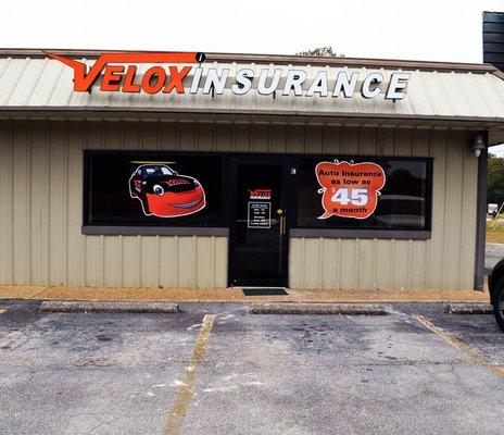 Outside view of Velox Insurance in Cedartown, GA