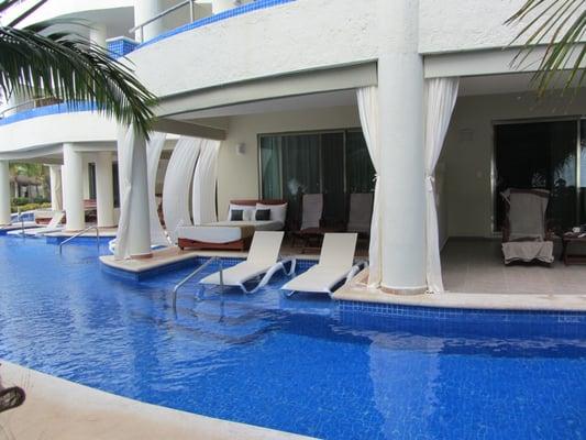 The All-Inclusive, All Adults, El Dorado Maroma Beach near Cancun in the Riviera Maya has the perfect swim out suites.