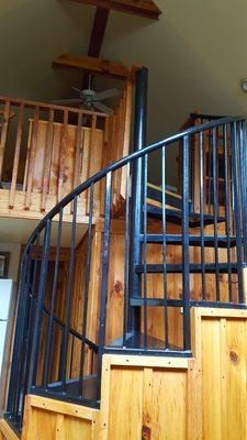 Bear's Den spiral staircase to loft