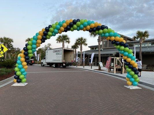 Classic balloon arch