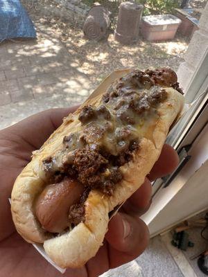 6" chili cheese dog. Loved the homemade chili!