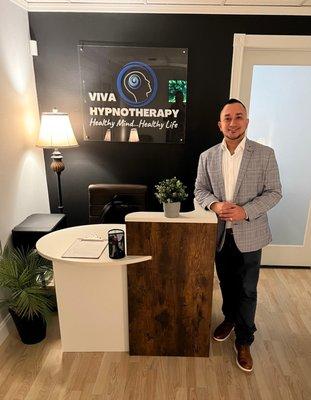 Joe Garcia, CCHt | Founder of Viva Hypnotherapy