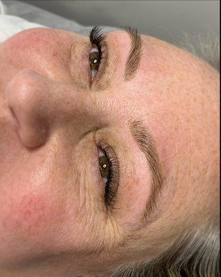 Classic eyelash extensions and eyebrow makeover