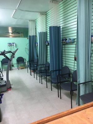 Plenty of room for you, for therapies, therapeutic exercising and also privacy.