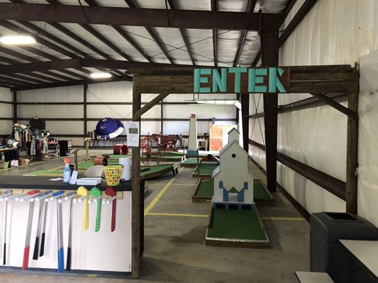 Parkway flea & Farmers Market now has indoor mini golf come check us out.