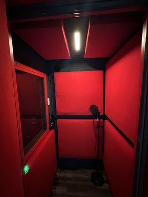 Soundproof booth