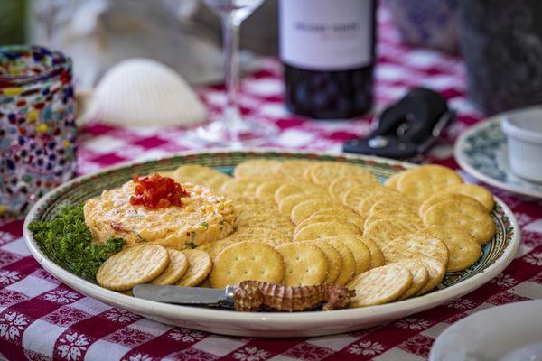 Pimento cheese & crackers