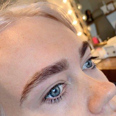 Brow tweeze, lash tint and brow tint