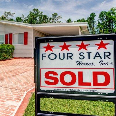 Sell your manufactured home fast with Four Star Homes!