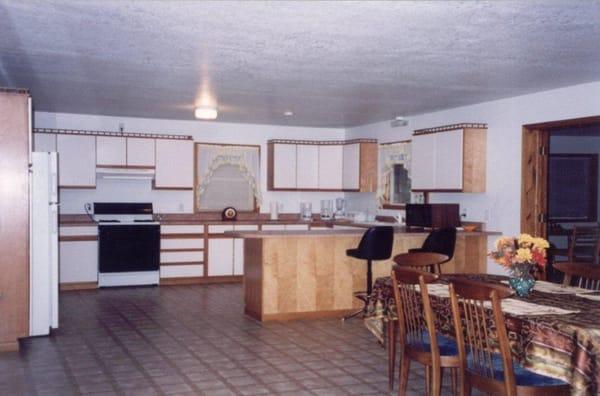 Penthouse kitchen and dining room