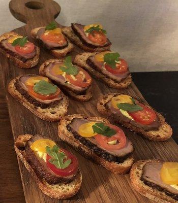 Roast beef on Bruschetta