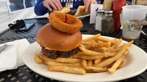 Bacon blue cheese burger and fries, very tasty!