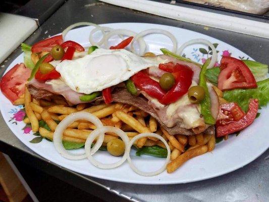 Chivito al Plato! Delicioso!