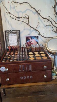 Vegan and Organic Ingredients Zuzu Luxe Makeup