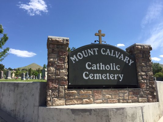 Mount Calvary Catholic Cemetery & Mausoleum