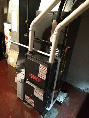 Two stage Furnace with Aprilaire air cleaner, very nice