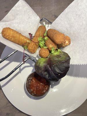 Mozzarella Sticks with Marinara Sauce