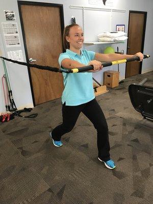 Core engaged performing dynamic shoulder presses. Great exercise promoting pelvic stability and disassociation between upper and lower body.