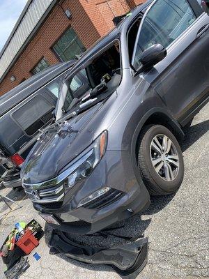 18 Honda Pilot (windshield replacement)