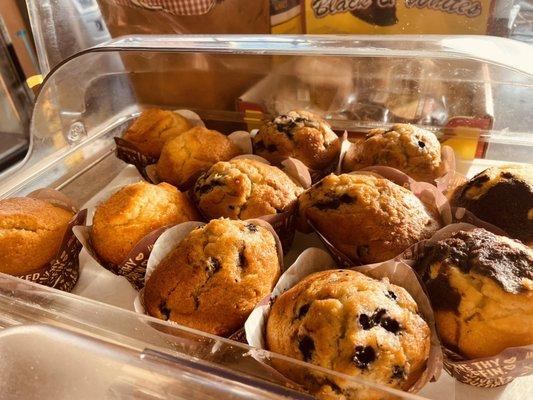 Our selective and delicious blueberry, corn, and mixed vanilla and chocolate (marble) muffins for an early morning snack on-the-go.