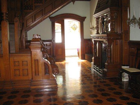 Entryway into the gallery. Truly, a show home!