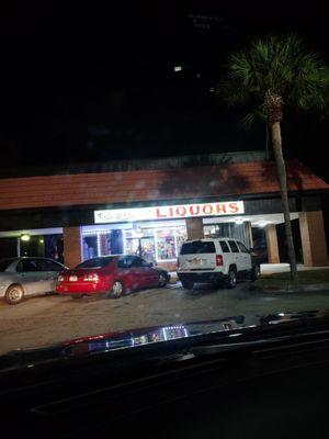 Twin Oaks Liquors