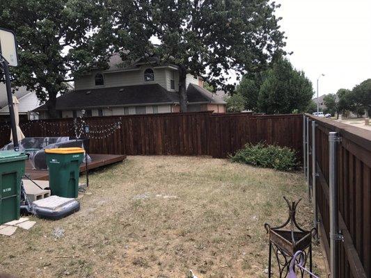 Lake Dallas new fence with Dark Walnut stain.